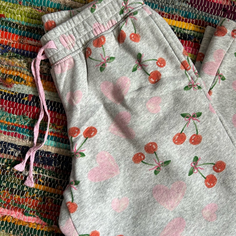 Zoe & Liv Target Cherry Heart Fleece Wide Leg Pants S - Picture 3 of 6